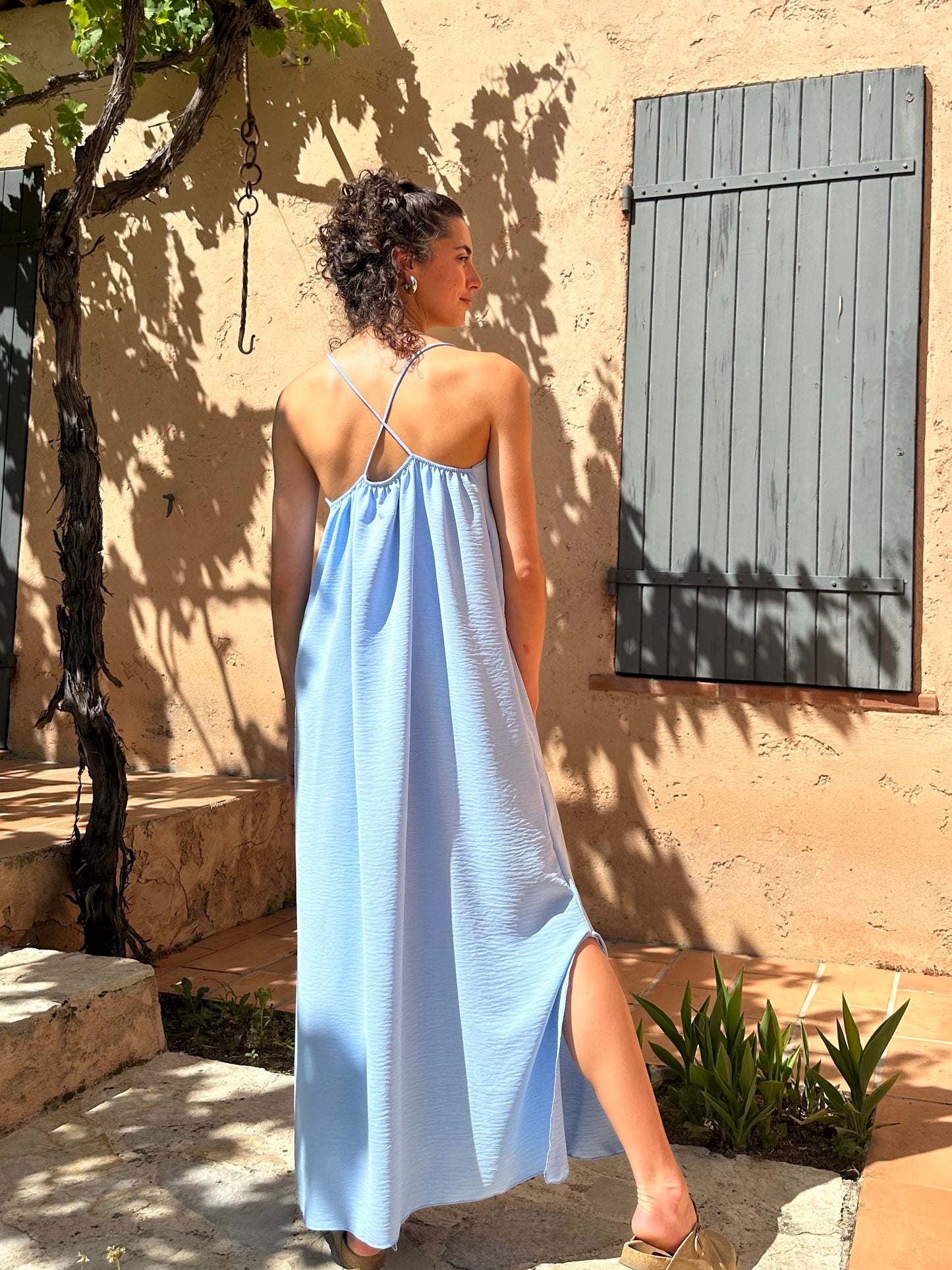 Robe Bleue pastel fluide