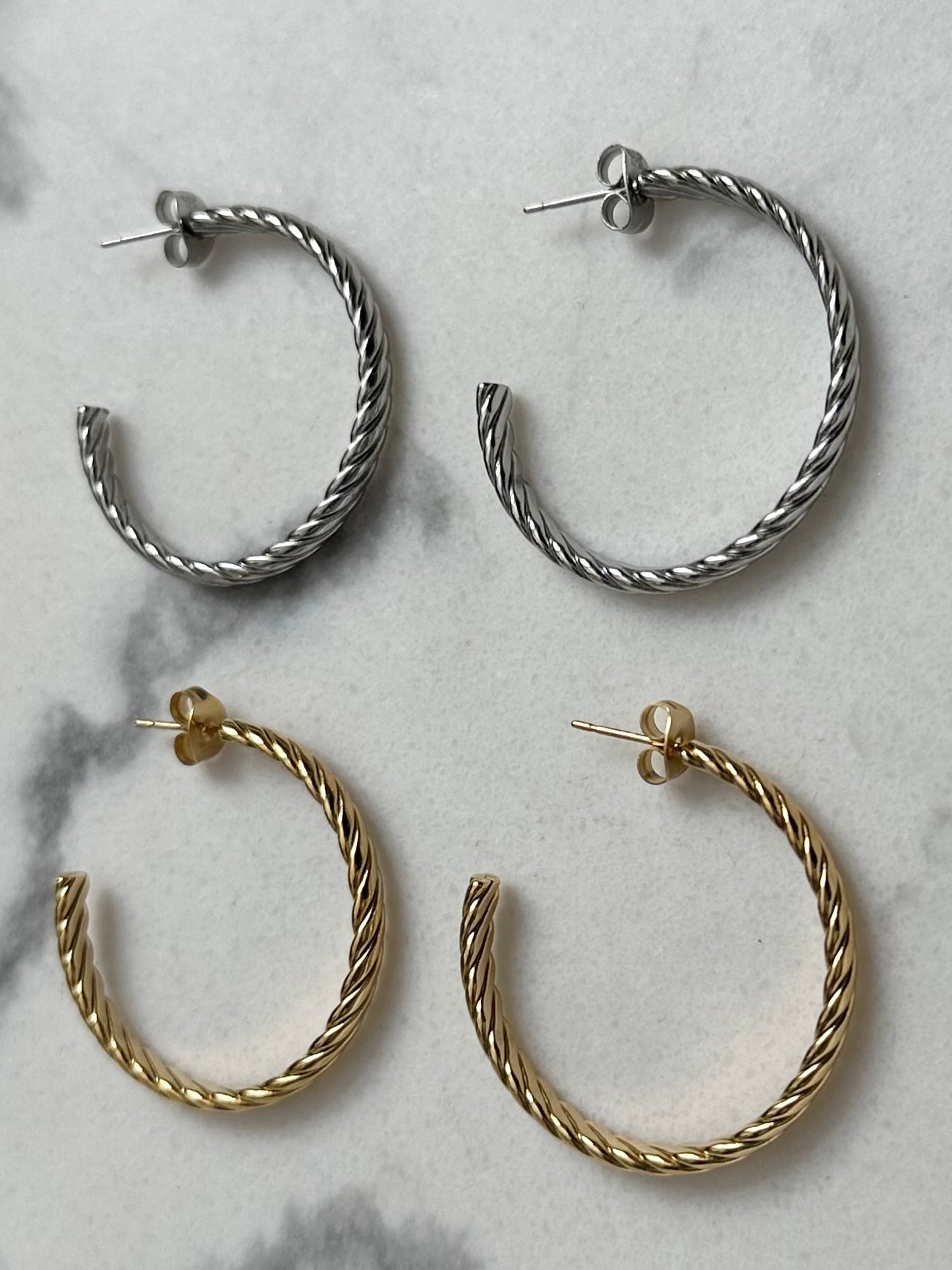 Boucles d'oreilles créole moyenne
