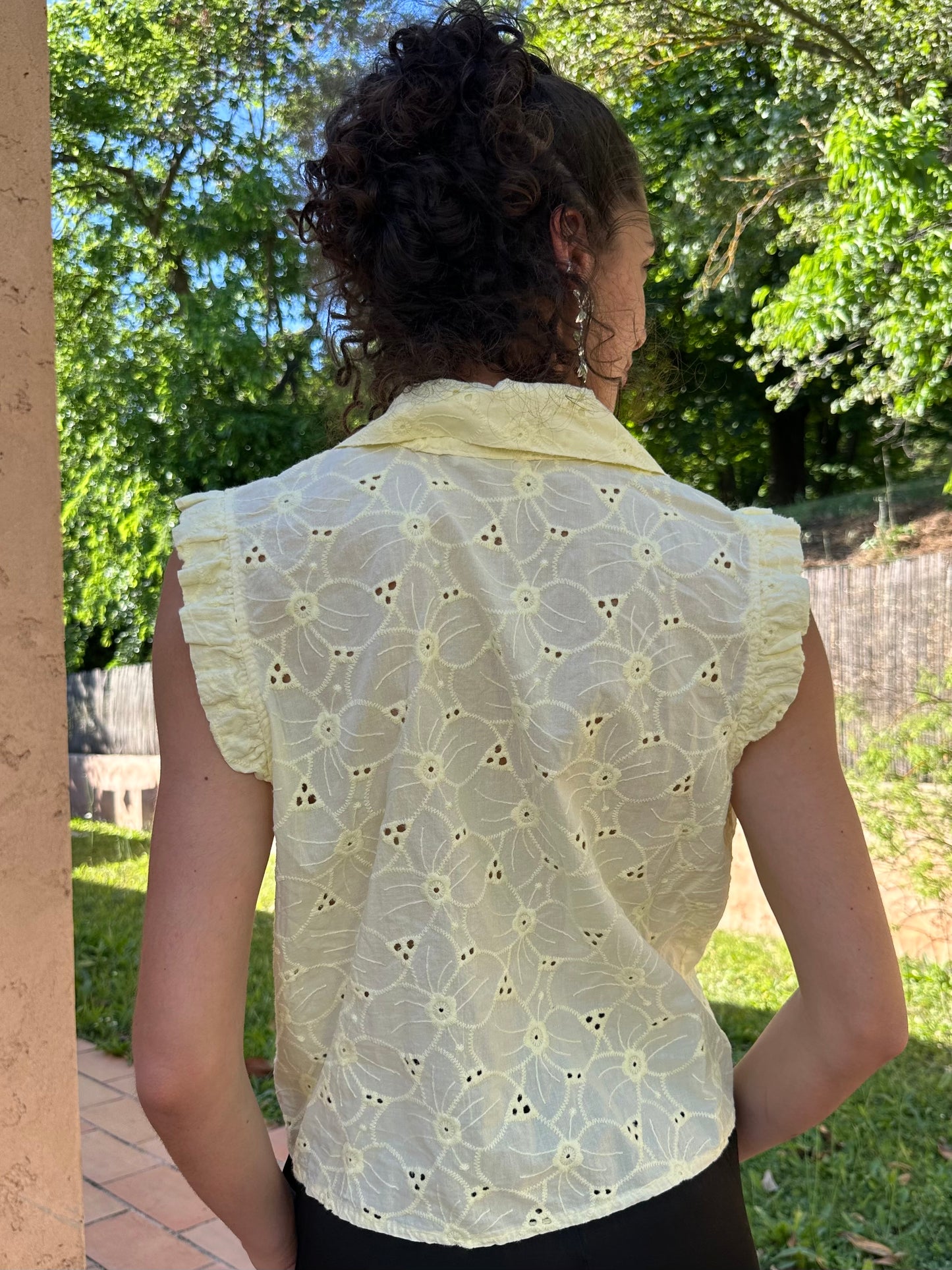 Top Fleur Jaune pastel