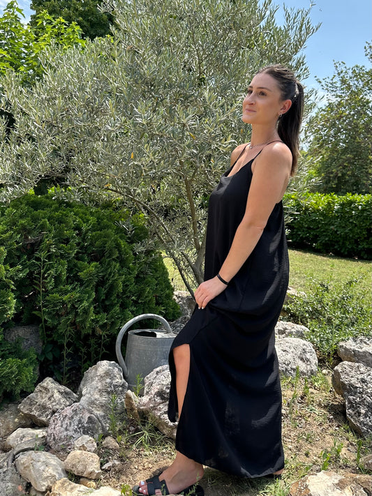 Robe Noire fluide