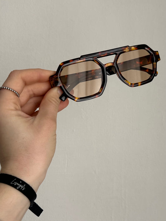 Lunette de soleil (PRÉCOMMANDE)